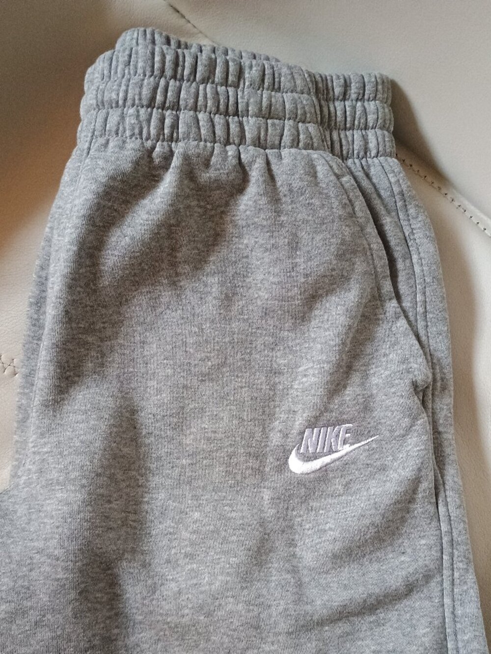 Boys Nike Large Elastic Grey Sweatpants